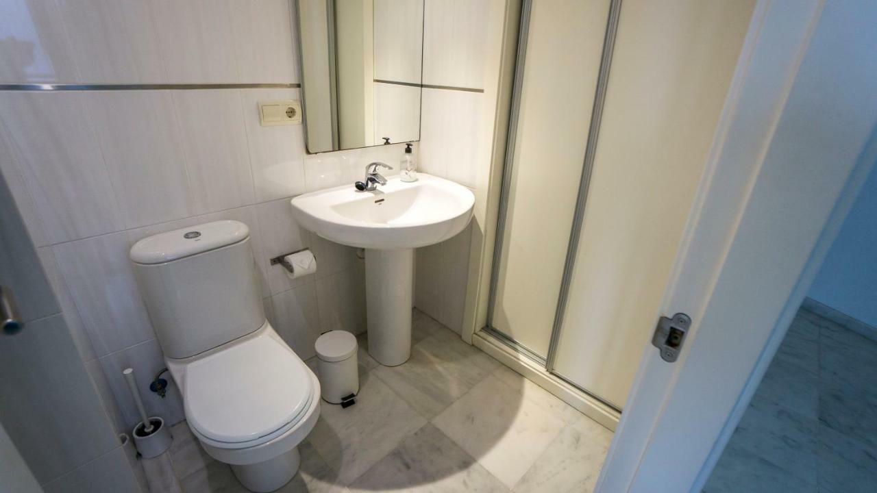 Rentalsevilla Espacioso Duplex En La Puerta Real Appartement *